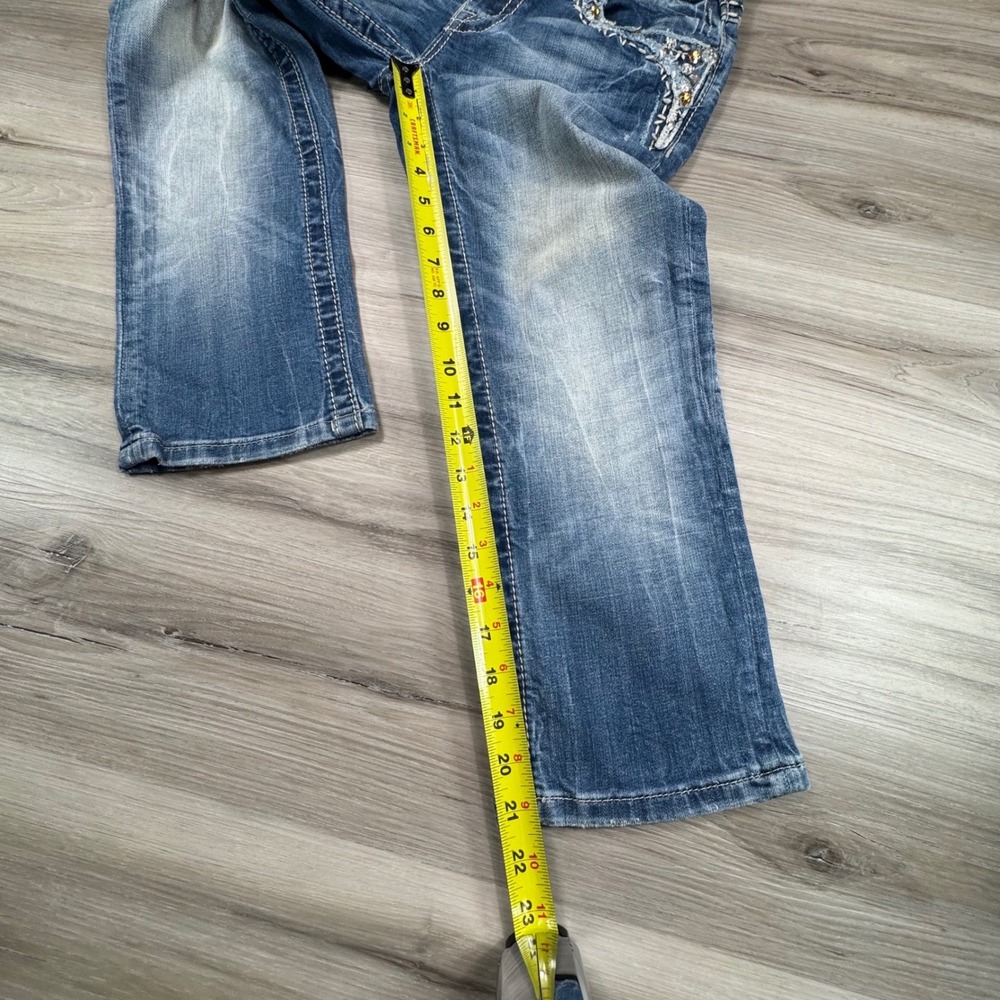 Miss Me Signature Cuffed Capri Jeans Size 27 Medium Wash Embellished JP5755P4 - Picture 5 of 16